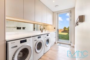 Photo 21- click for photo gallery